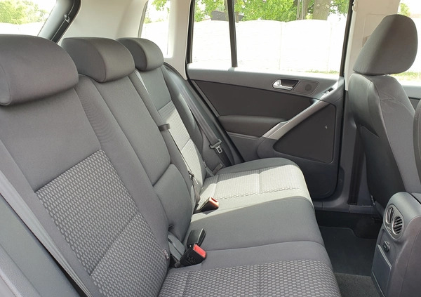 Volkswagen Tiguan cena 29500 przebieg: 194000, rok produkcji 2008 z Kostrzyn małe 704
